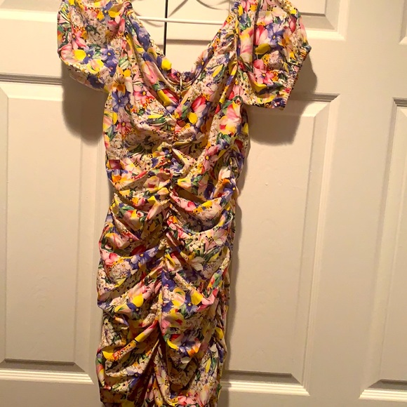Zara floral dress in M. - Picture 3 of 5